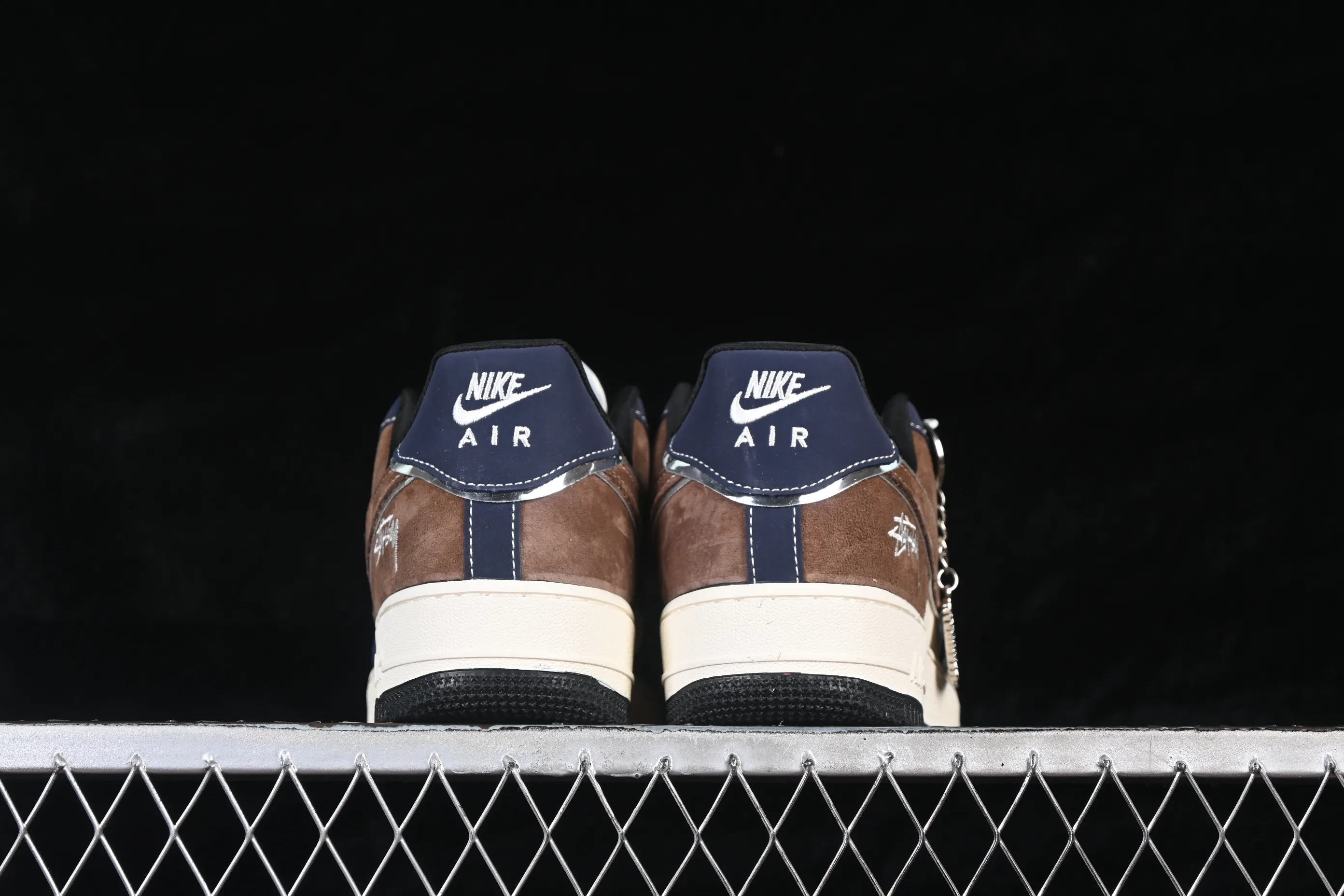 All categories Nk Air Force 1 Air Force series Nk Air Force 1 Low Air Force low-top Nike Air Force 1'07 Low Stussy co-branded blue brown pig leather Air Force 1 low-top casual sneakers DF0188-105